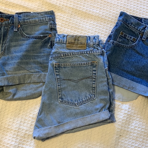 Vintage high waisted cut off shorts - Picture 2 of 3